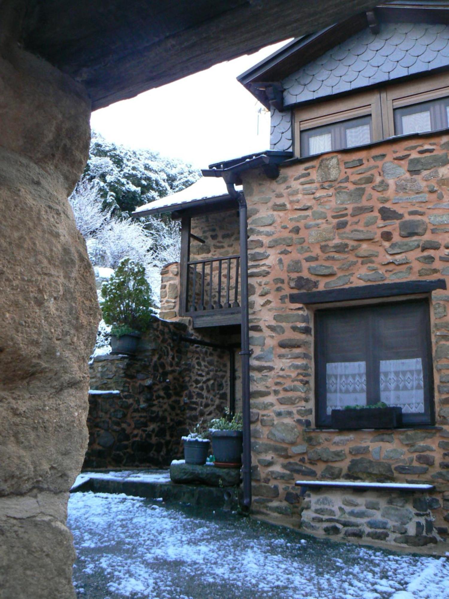 Casa De Turismo Rural Sardom2 Bembibre  Buitenkant foto