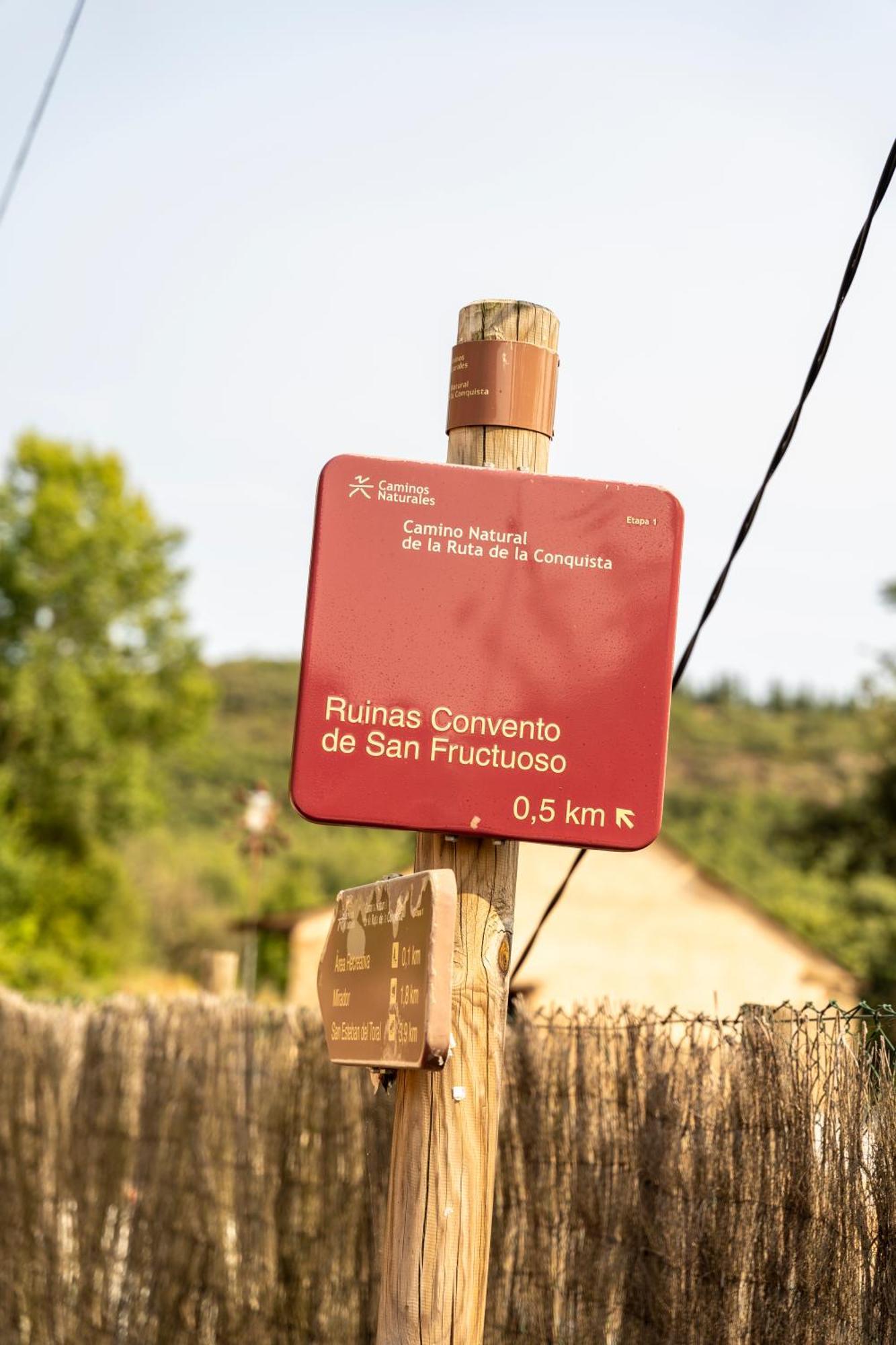 Casa De Turismo Rural Sardom2 Bembibre  Buitenkant foto